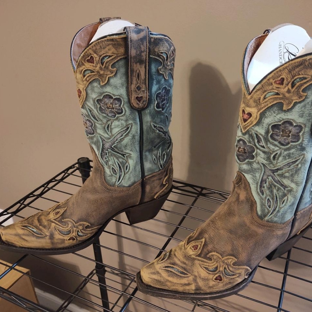 DAN POST WOMEN'S BLUE BIRD WINGTIP WESTERN BOOTS - SNIP TOE